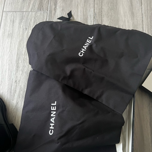 Chanel calfskin bootie in size 42 or 12. New never worn - Picture 6 of 7